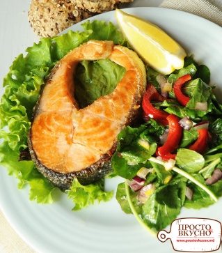 Просто&Вкусно - Салаты - Семга с салатом из рукколы и красного перца