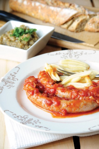 Просто&Вкусно - Основные блюда - Куриные колбаски в томатном соусе