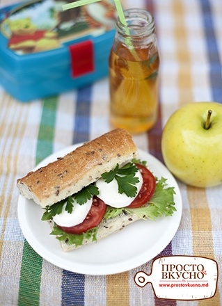 Просто&Вкусно - Детские блюда - Бутерброд с моцареллой