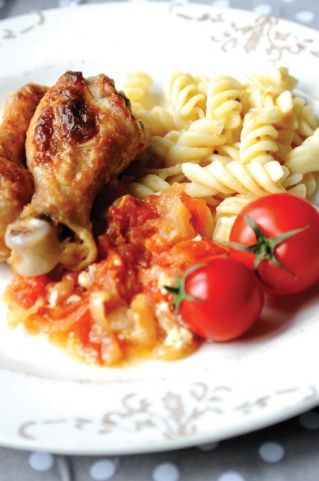 Просто&Вкусно - Основные блюда - Куриные голени с томатами по-чешски