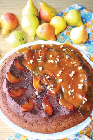 Просто&Вкусно - Выпечка - Шоколадный пирог с грушами и сливочной карамелью