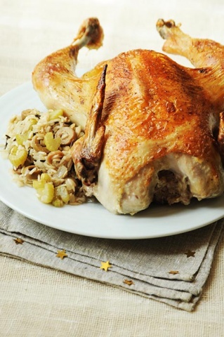 Просто&Вкусно - Мясо и птица - Курица, фаршированная рисом, с сельдереем и оливками
