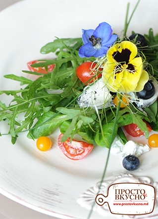 Просто&Вкусно - Salate - Salată uşoară cu caşcaval de capră